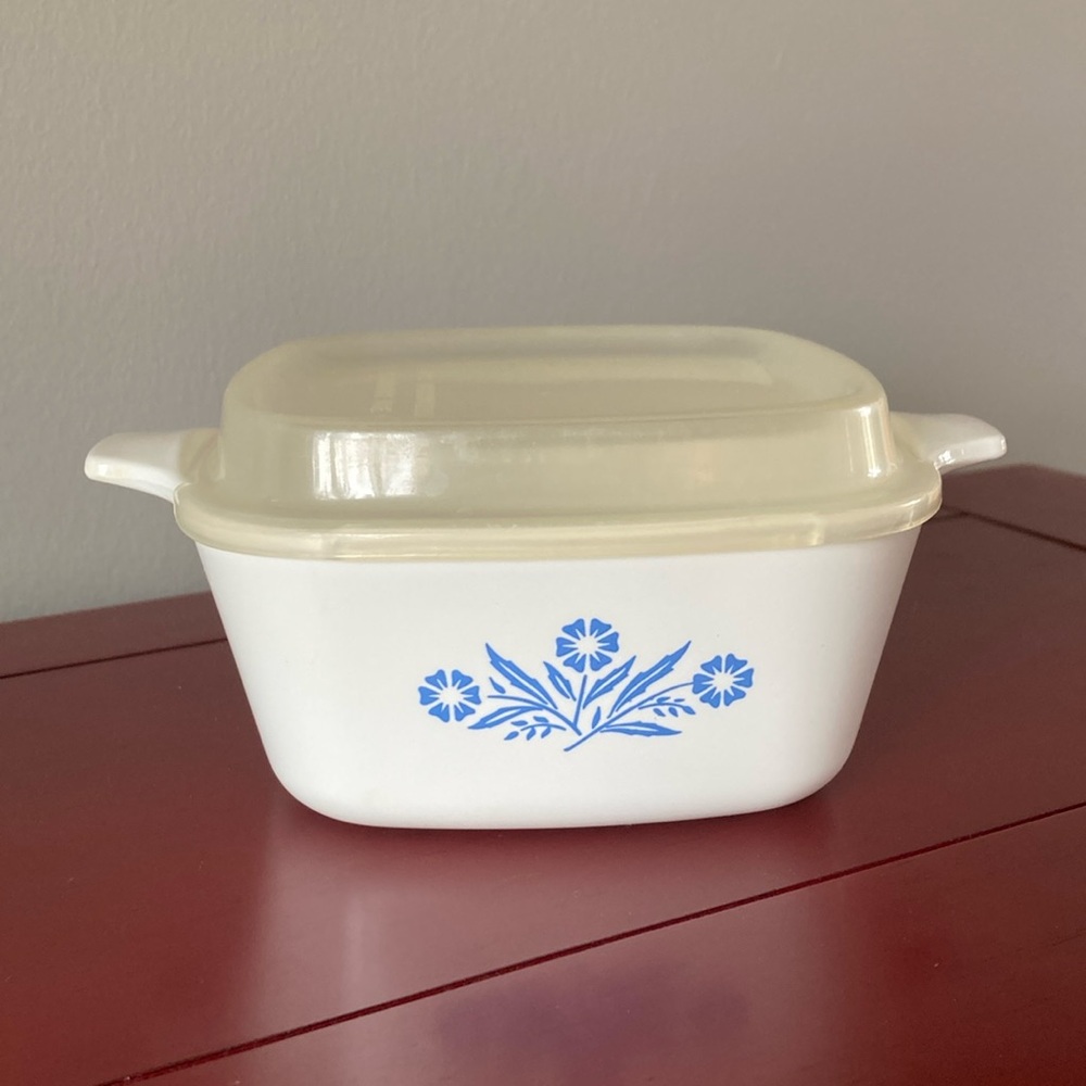 Vintage Corning Ware P-43-B Blue Cornflower 24 Ounce Baking Dish with Lid - Picture 2 of 13